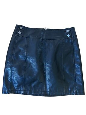 Free People Vegan Leather Mini Skirt Black Moto Zip Snap Detail Size 6
